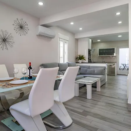 Two-bedroom Stunning In *