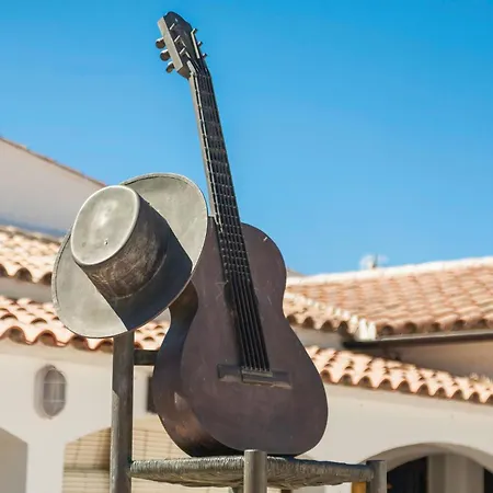 Two-bedroom Stunning In Holiday home El Gastor